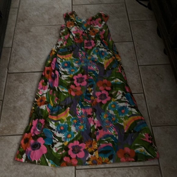 Paradise Hawaii Maxi Low Back Floral Dress - Picture 5 of 7